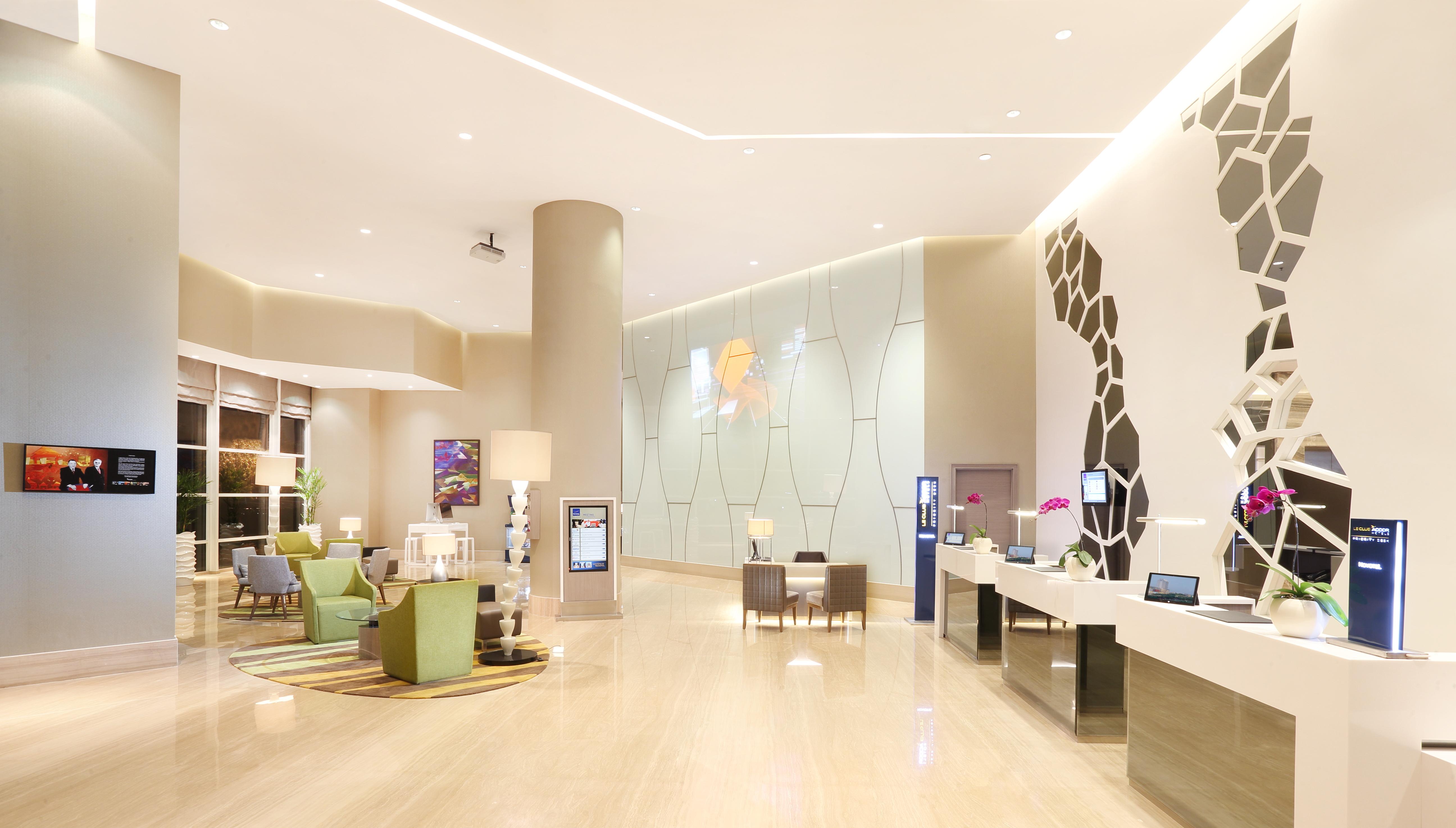 Novotel Тангеранг Экстерьер фото