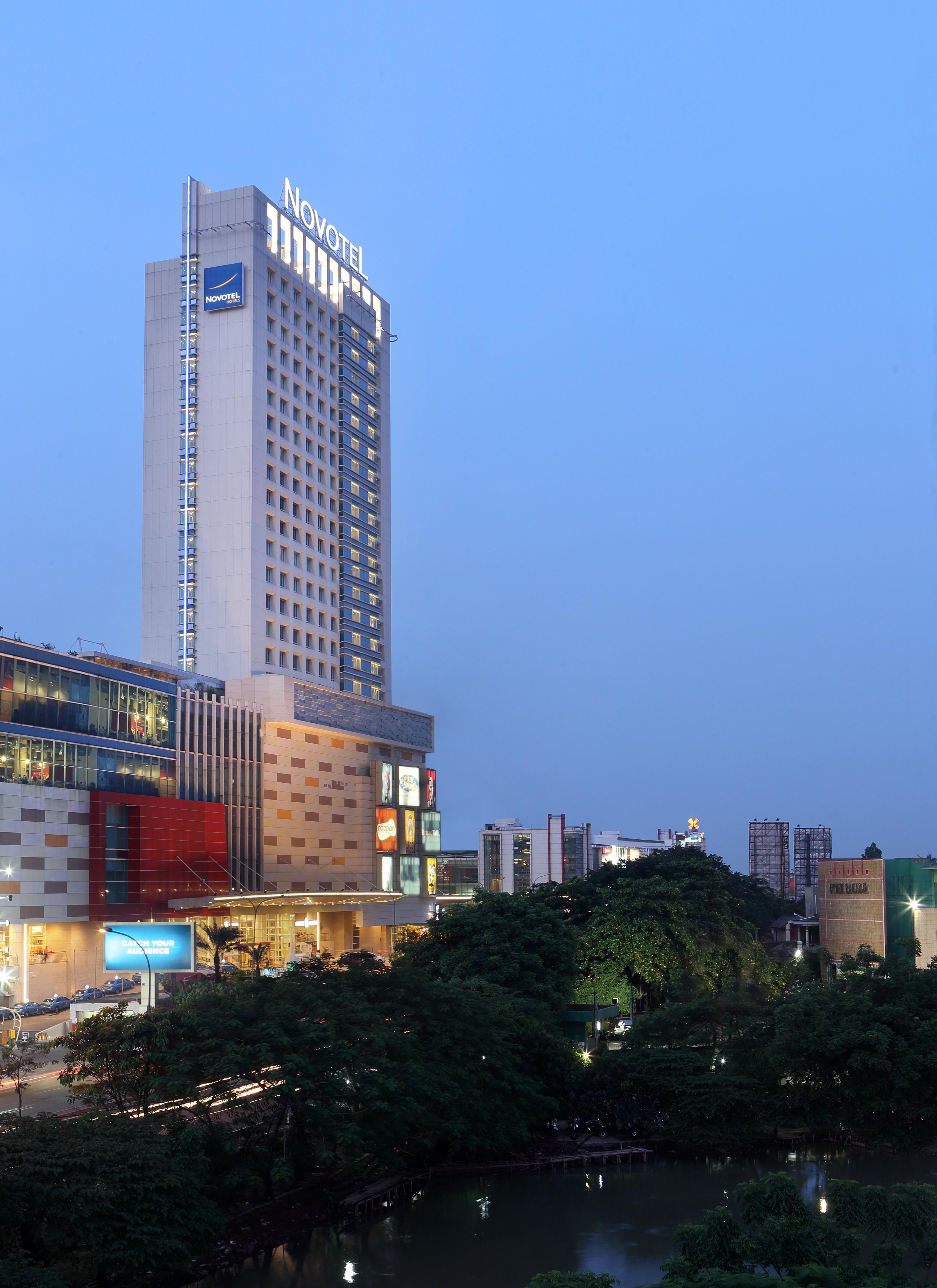 Novotel Тангеранг Экстерьер фото