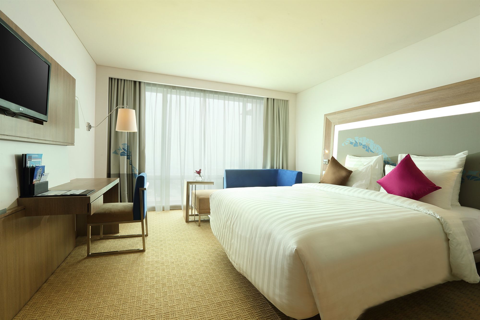 Novotel Тангеранг Экстерьер фото