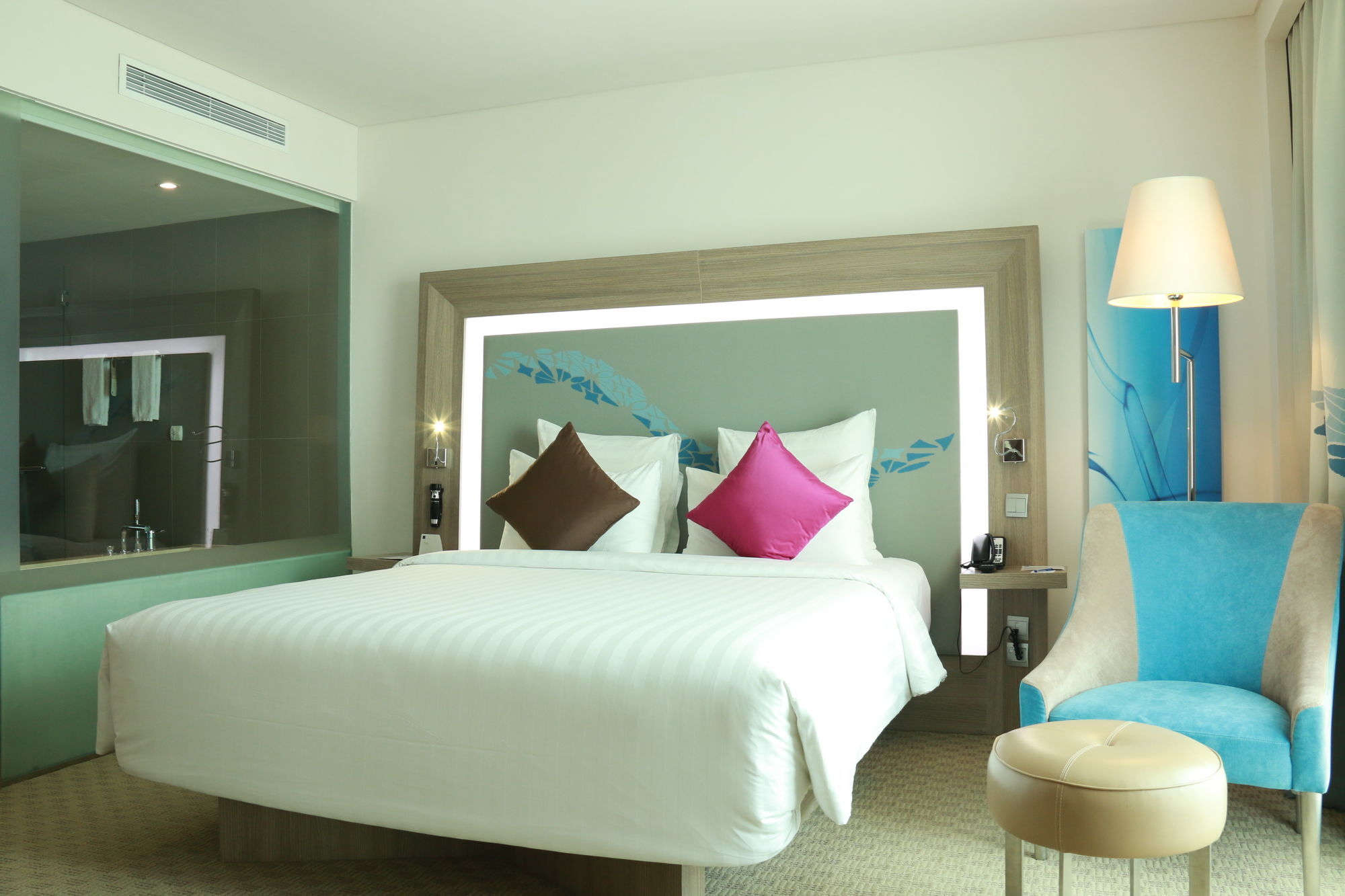 Novotel Тангеранг Экстерьер фото