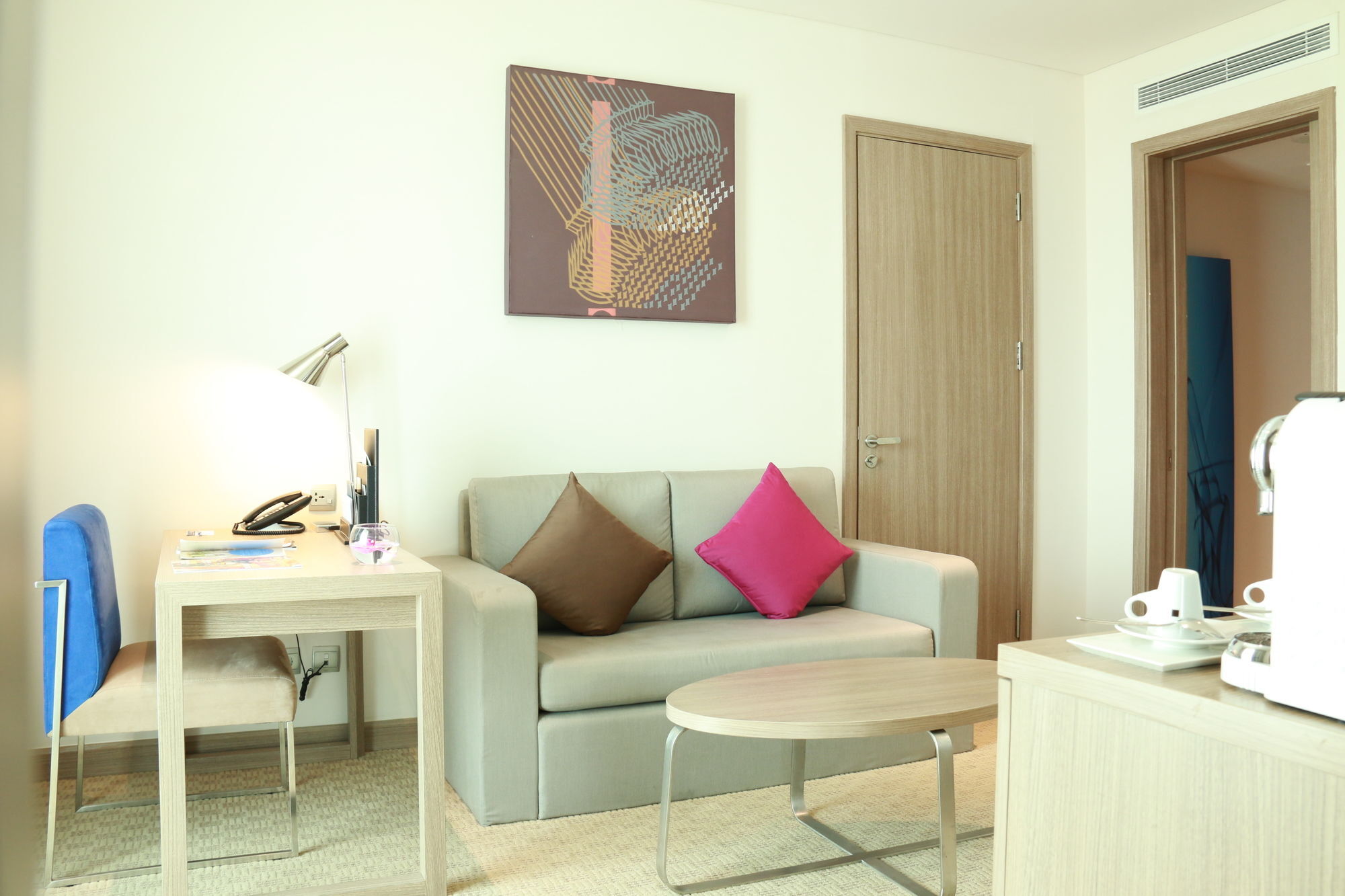 Novotel Тангеранг Экстерьер фото